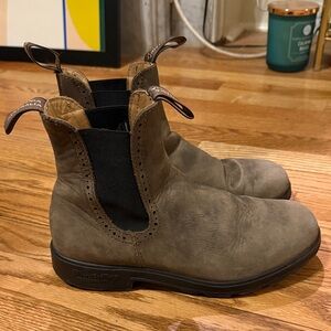 EUC Blundstone 1351 High Top Boots in Rustic Brown